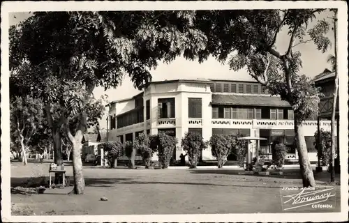Ak Cotonou Benin, L'Hotel Central