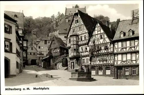 Ak Miltenberg am Main Unterfranken, Marktplatz, Fachwerkhäuser