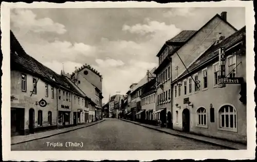 Ak Triptis in Thüringen, Straßenpartie in Ortschaft, Hotel Grüner Baum