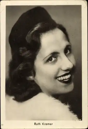 Ak Schauspielerin Ruth Kramer, Portrait