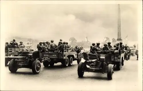 Ak Paris VIII. Arrondissement Élysée, Liberation de Paris, L'Artillerie de campagne americaine