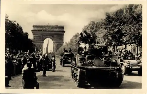 Ak Paris VIII. Arrondissement Élysée, Liberation, Tanks de la division Leclerc
