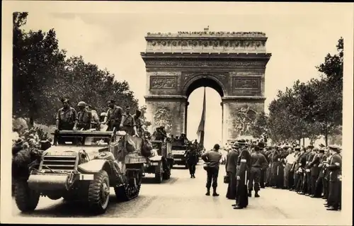 Ak Paris VIII. Arrondissement Élysée, Liberation, Les blindes defilent aux Champs Elysees
