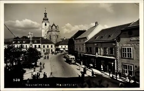 Ak Neunkirchen in Niederösterreich, Hauptplatz, Kirche, Autobus