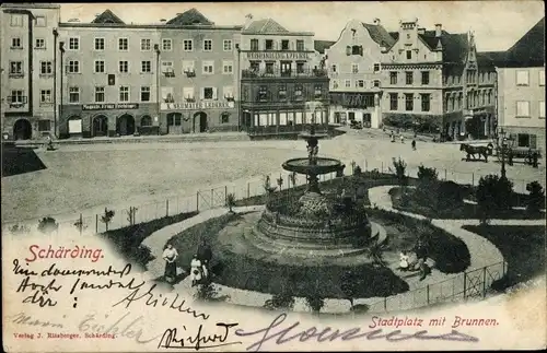 Ak Schärding in Oberösterreich, Stadtplatz mit Brunnen, Weinhandlung