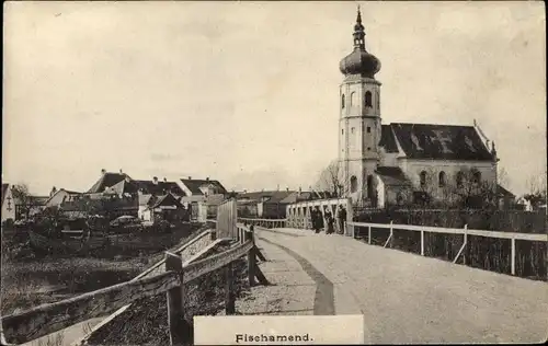 Ak Fischamend Niederösterreich, Straßenpartie mit Kirche