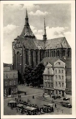 Ak Hansestadt Rostock, Blick vom Rathaus auf Markt und Marienkirche