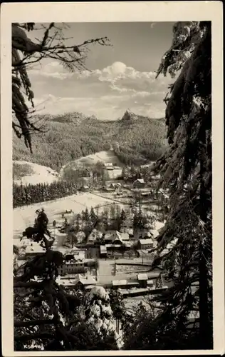 Ak Oybin in der Oberlausitz, Zittauer Gebirge, Teilansicht mit Scharfenstein im Winter