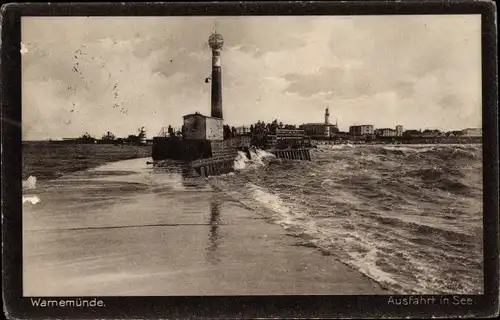 Ak Ostseebad Warnemünde Rostock, Ausfahrt in See