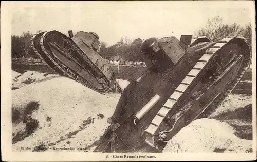 Ak Chars Renault evoluant, Französische Panzer