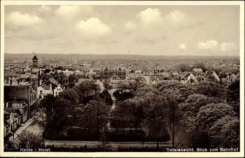 Ak Heide in Holstein, Gesamtansicht, Blick zum Bahnhof