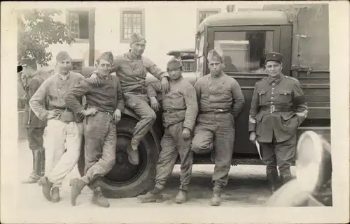 Foto Ak Luneville Meurthe et Moselle, Französische Soldaten in Uniformen