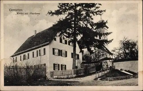 Ak Gerstetten auf der Alb Württemberg, Kirche mit Pfarrhaus