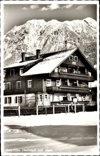 Ak Oberstdorf im Oberallgäu, Haus Erika im Winter