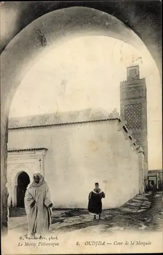 Ak Oudjda Oujda Marokko, Cour de la Mosquee, Maghreb