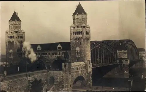 Foto Ak Köln am Rhein, Brücke