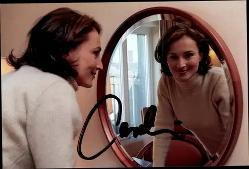 Foto Schauspielerin und Moderatorin Caroline Beil, Portrait, Autogramm