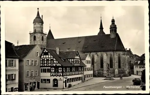 Ak Feuchtwangen in Mittelfranken, Marktplatz, Kirche, Geschäfte