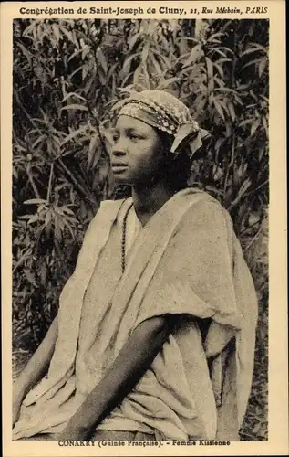 Ak Conakry Konakry Guinea, Congregation de Saint Joseph de Cluny, Femme Kissiense
