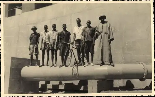 Foto Guinea, Einheimische, Gebäude, Rohr, Fahrrad