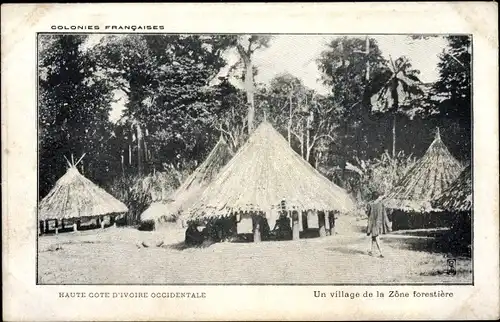 Ak Elfenbeinküste, Un village de la Zone forestiere