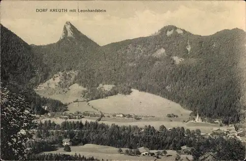 Ak Kreuth am Tegernsee Oberbayern, Blick zum Leonhardstein, Häuser, Umgebung