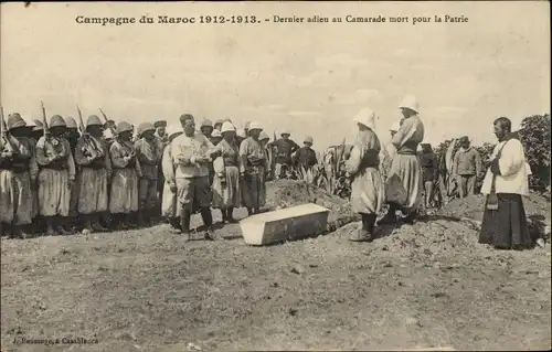 Ak Campagne du Maroc 1912-1913, Dernier adieu au camarade mort pour la Patrie, Begräbnis