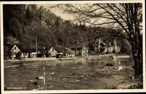 Ak Treseburg Harz, Flusspartie, Blick zu Wohnhäusern