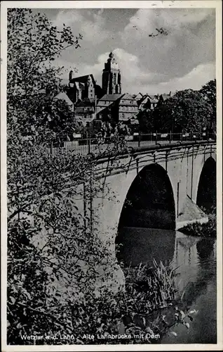 Ak Wetzlar an der Lahn, alte Lahnbrücke mit Dom