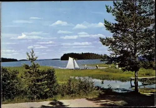 Ak Finnland Suomi, Segelboot am Ufer