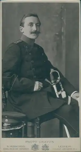 Foto Deutscher Soldat in Uniform, Portrait, Degen