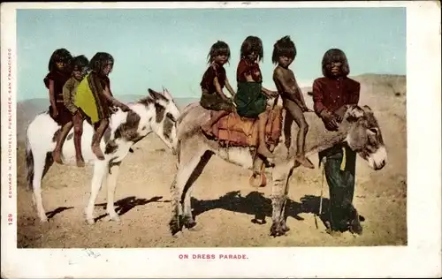 Ak On Dress Parade, Indianerkinder, Esel, Steppe, USA