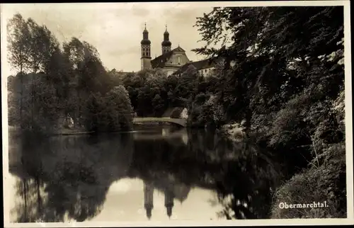 Ak Obermarchtal, Uferpartie mit Kloster und Brücke, Donau, Fluss