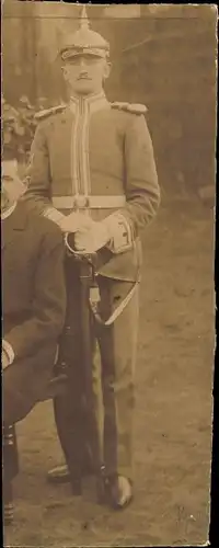 Foto Deutscher Soldat in Uniform, Portrait, Degen