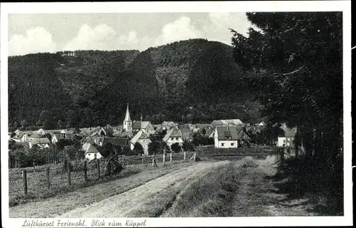 Ak Freienohl Meschede, Blick zum Küppel, Ort, Kirchturm