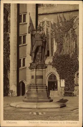 Ak Meißen an der Elbe, Denkmal Herzog Albrecht a. d. Domplatz