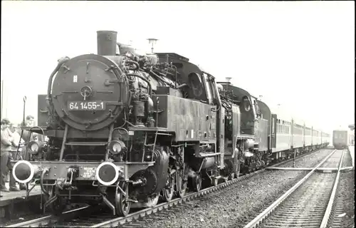 Foto Ak Nossen in Sachsen, Lokomotive 64 1455-1 und 24 009, Eisenbahn