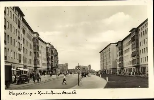 Ak Magdeburg, Karl Marx Straße, Geschäfte, Passanten