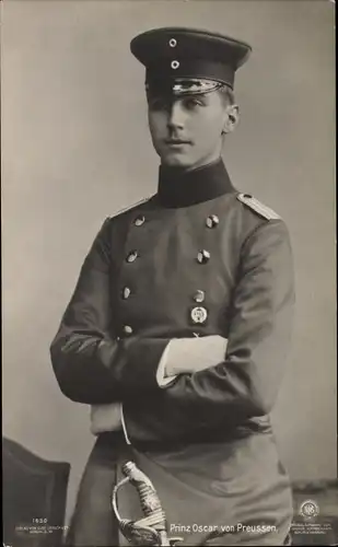Ak Oskar Prinz von Preußen, Portrait in Uniform