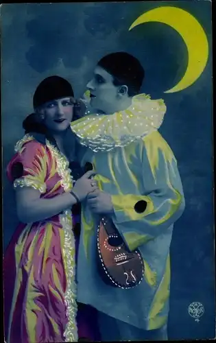 Ak Pierrot mit Laute, Liebespaar im Mondschein