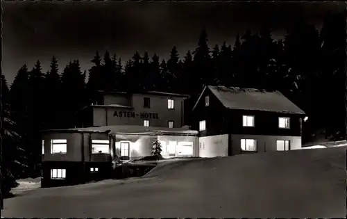 Ak Winterberg im Sauerland, Asten-Sanatorium, Nachtaufnahme, Winter