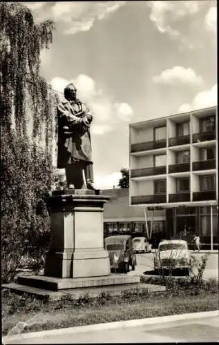 Ak Reutlingen in Württemberg, Friedrich List-Denkmal, Parkhotel, Auto