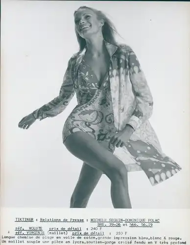 Foto Tiktiner, Volute, Virginie, Model im Badeanzug, Reklame