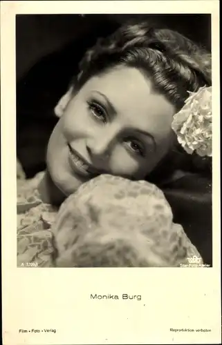 Ak Schauspielerin Monika Burg, Portrait