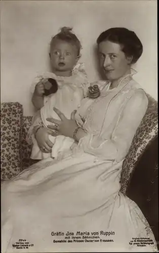 Ak Ina Marie von Bassewitz, Gemahlin Oskar Prinz von Preußen mit Sohn, Portrait