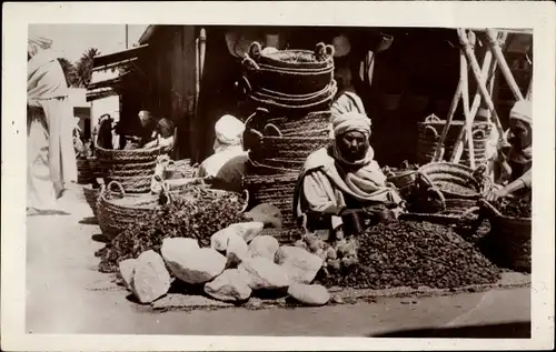 Ak Scenes et Types, Marchand de dattes, Maghreb, Händler