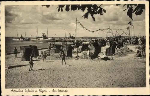 Ak Sassnitz auf der Insel Rügen, Partie am Strande