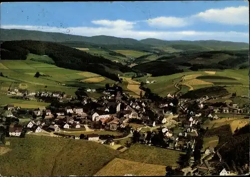 Ak Cobbenrode Eslohe Sauerland, Totalansicht der Ortschaft, Fliegeraufnahme