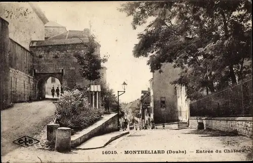 Ak Montbéliard Doubs, Entree du Chateau