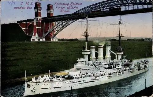 Ak Deutsches Kriegsschiff SMS Schleswig Holstein passiert den Kaiser Wilhelm Kanal, Hochbrücke